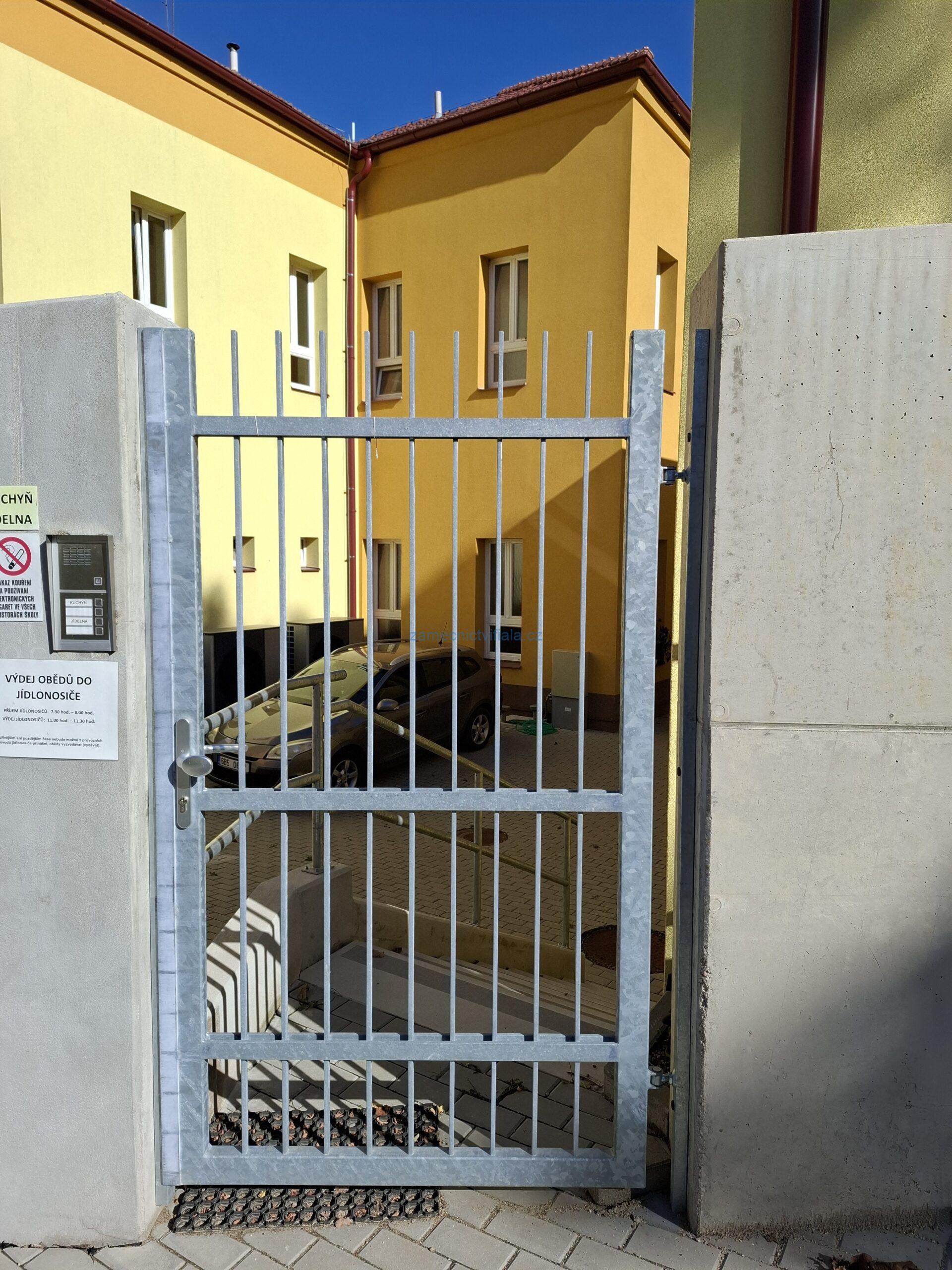 Vstupní branka jednokřídlá