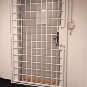 Bezpečnostní kovová mříž