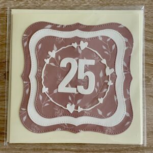 Přáníčko 25 béžová kruh